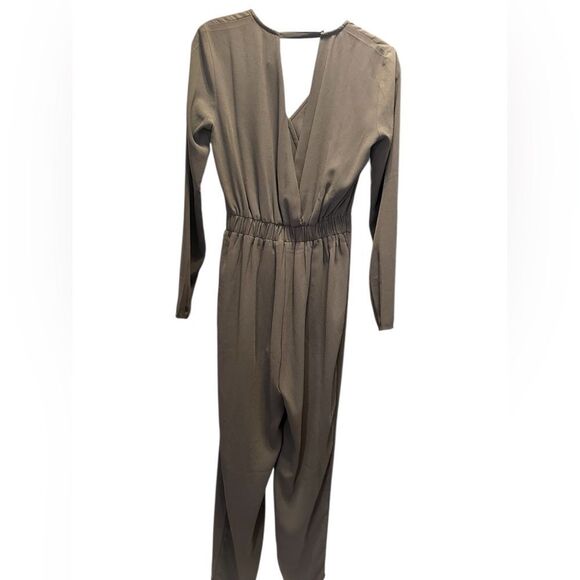 NWOT Forever 21 Women’s Mocha Brown Jumpsuit with Belted Waist - Size Small - Picture 6 of 7